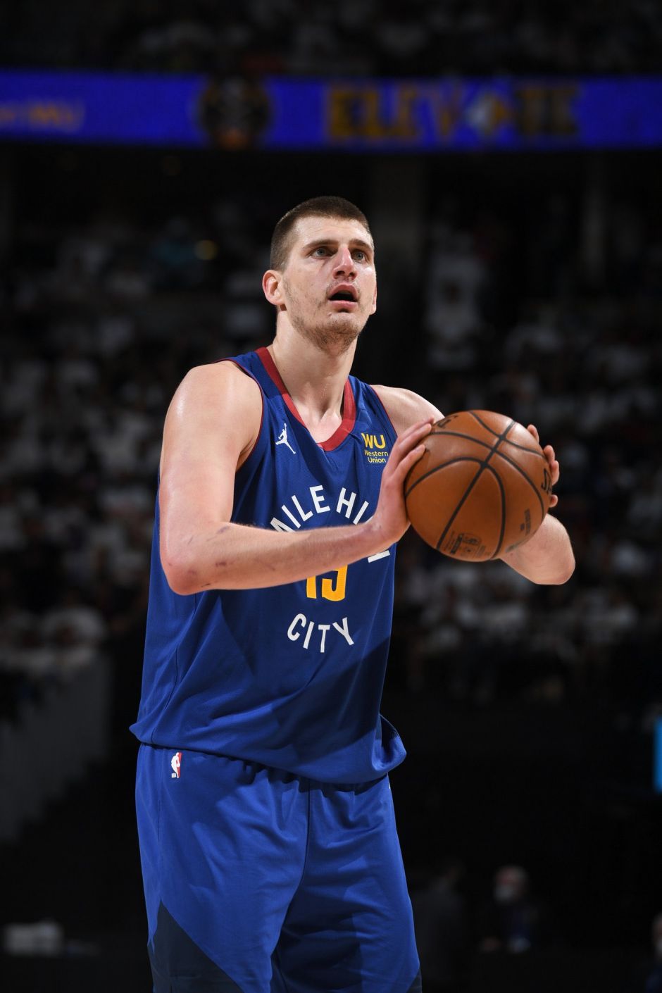 而引人注目 而引人注目