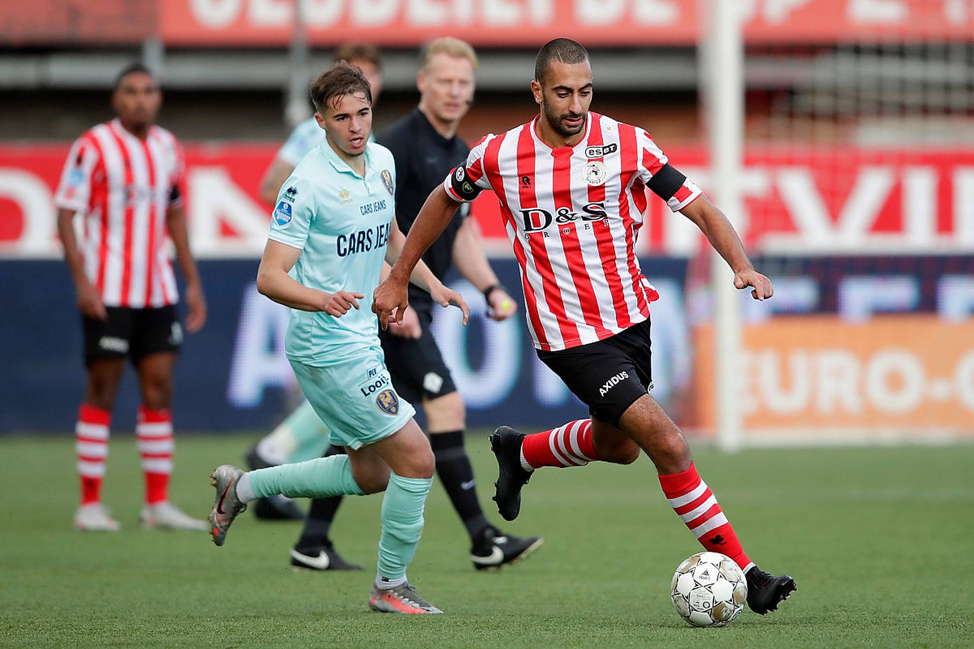 而回顾过往 而回顾过往