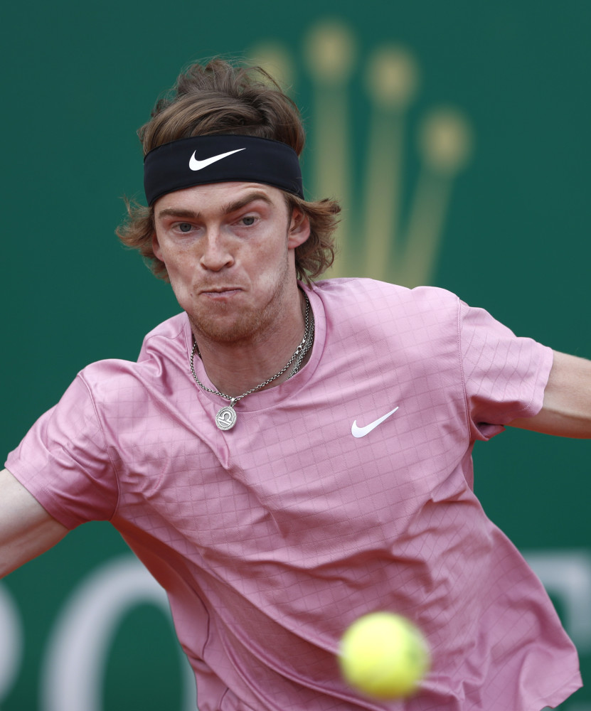 韦瑟斯庞35分杨瀚森22+15 青岛106-82新疆四连胜